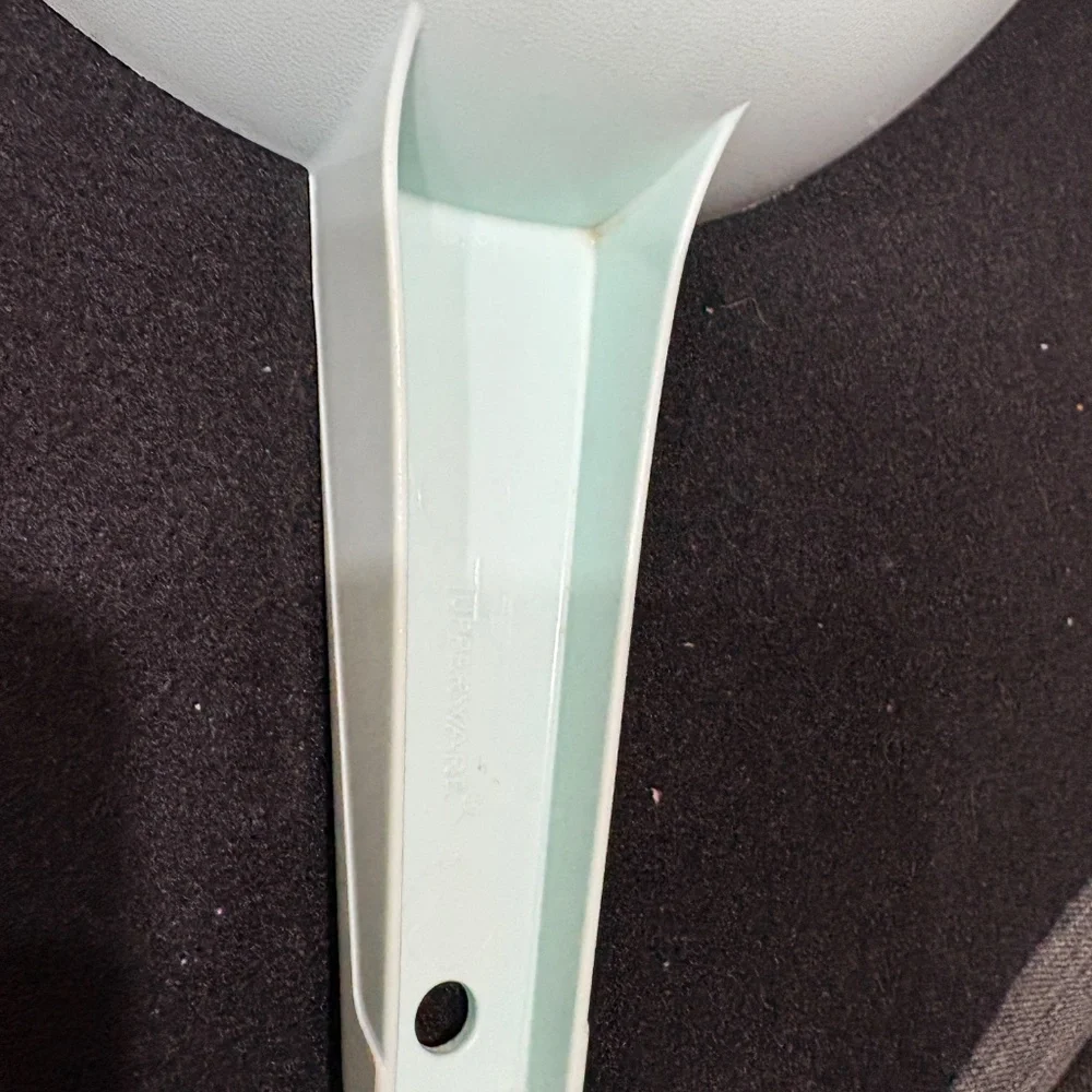 Vintage TUPPERWARE Light Blue 1 Quart Strainer Colander with Handle #1523-7
